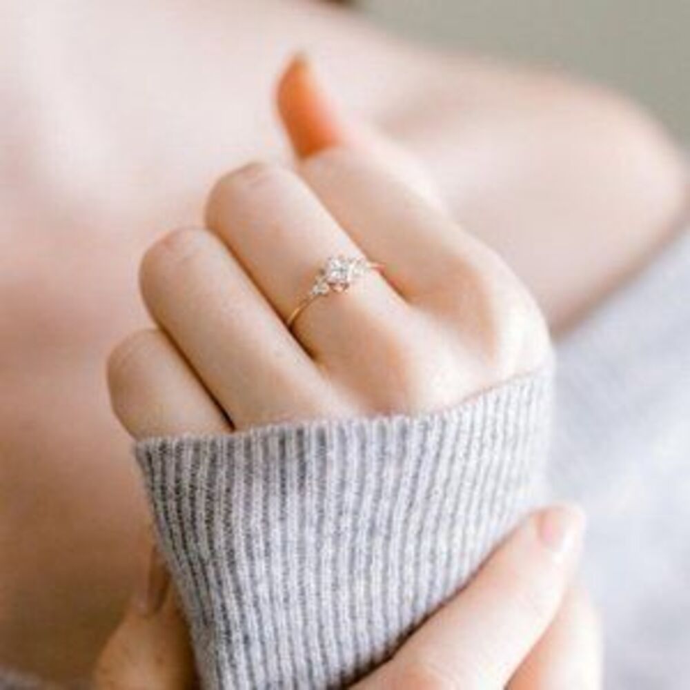 *NEW 18K Yellow Gold Diamond Princess Ring - Picture 6 of 6